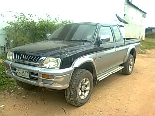 STRADA 4*4 2.8 AIRBAG ABS ปี43 เพาเวอร์ ไฟฟ้า