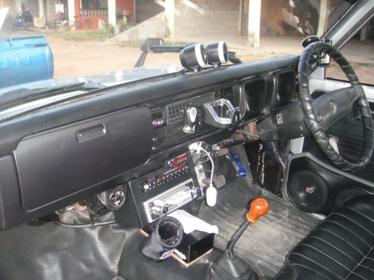 ขายโตโยต้า RN 20 เครื่องเดิม  5 เกียร์ สีสวย ทะเบียนเต็มพร้อมโอน