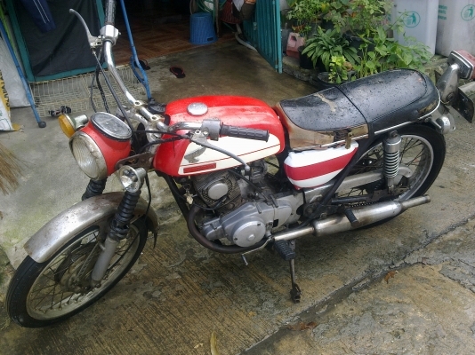 CB 125 ทะเบียน+โอน ราคา 28000 บาท CB 125 ทะเบียน+โอน ราคา 28000 บาท