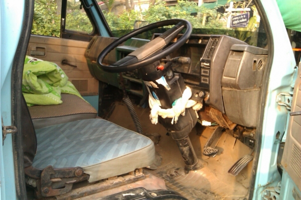 ขายด่วน 6ล้อ ISUZU NKR 110 แรง พร้อมใช้