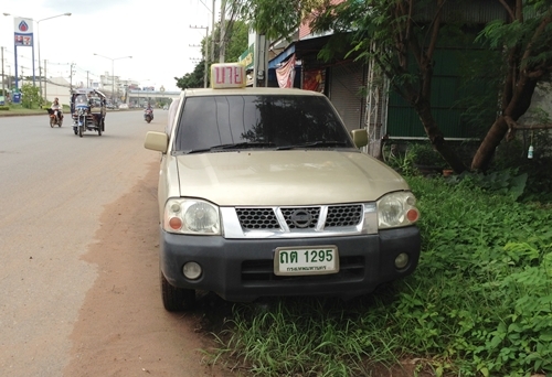 ขาย นิสสัน ฟรอนเทียร์ ปี04 เครื่อง UZ  เบนซิน+เเก๊ส ลงเล่มเเล้ว ****