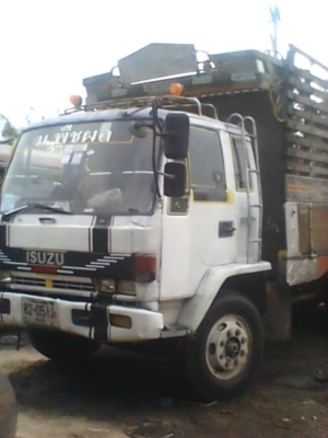 รถบรรทุก  10  ล้อ ISUZU  175  แรง รุ่น  FVZ 12 MY เครื่องดี  ครัชชีสวย