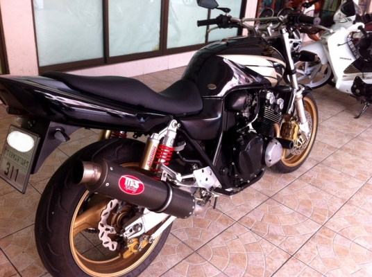 ขาย CB400 SF TEC1 ปี2000 สวยๆ พร้อมทะเบียน โอนขนส่งได้เลย ราคาลดได้