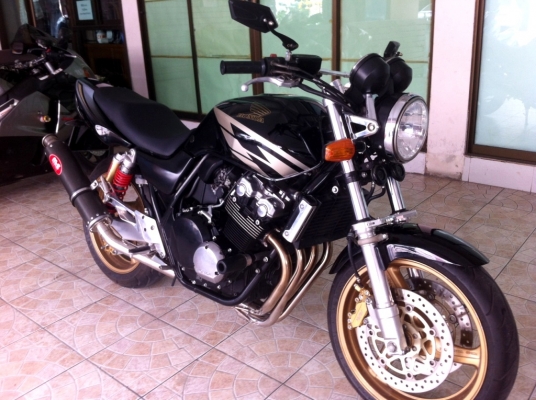 ขาย CB400 SF TEC1 ปี2000 สวยๆ พร้อมทะเบียน โอนขนส่งได้เลย ราคาลดได้