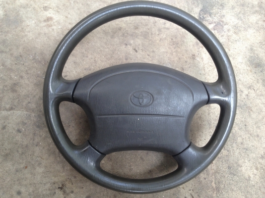 อยากขาย พวงมาลัย TOYOTA