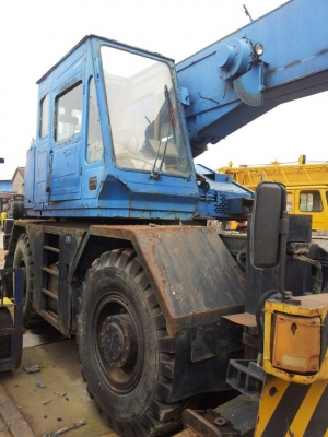 ลดราคาขายด่วนครับ รถเครน 4 ล้อ 20 ตัน TADANO M2 ไฟฟ้าครบ จิ๊ปพร้อม ยางสวย รถนำเข้า