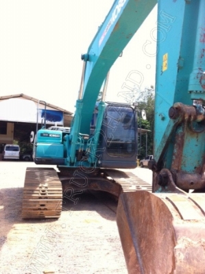 รถแบคโฮ ยี่ห้อ KOBELCO รุ่น SK200 -8