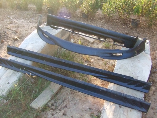 ชายชุดแต่งชีวิค  4  ประตู  4 ชิ้น ครบ  ถูกๆๆเลย