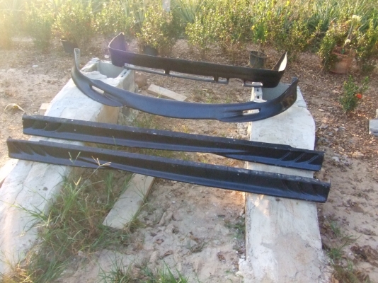 ชายชุดแต่งชีวิค  4  ประตู  4 ชิ้น ครบ  ถูกๆๆเลย