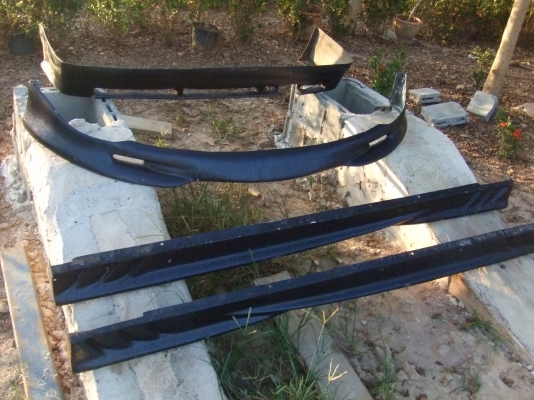 ชายชุดแต่งชีวิค  4  ประตู  4 ชิ้น ครบ  ถูกๆๆเลย