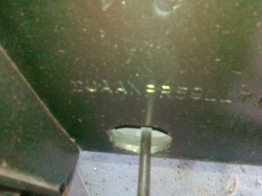 รถห้างแท้ หูช้างNPR115แรงยาว4เมตร30พร้อมใช้งาน เดิมทีสีเก่ามากๆมีผุบ้างปะแล้วทำสีใหม่ให้แล้วคัสซีสวยเครื่องแห้งรถเดิมๆโรงงานแท้ๆในรูปกำลังทำสีไกล้เส็ดแล้วไม่มีเงินจ่ายค่าช่างครับหาเงินไม่ทันใช้ครับขอขายด่วนราคาคุยได้ขายได้ผมขายครับ