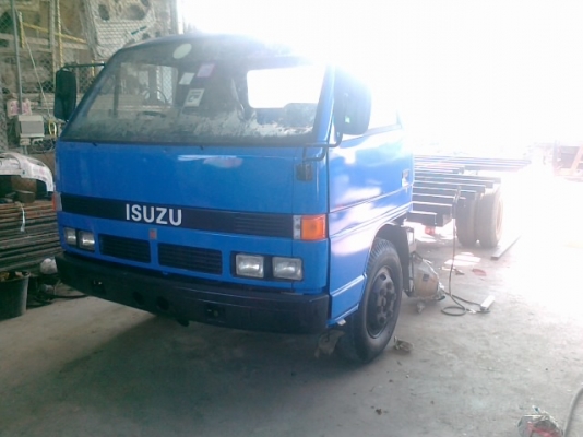 รถห้างแท้หูช้างขายหกล้อNPR115แรงยาว5เมตร กำลังจ้างต่อกระบะตามรูปเครื่องดีสีสวยแห้งๆราคาคุยได้ครับขายได้ขายเลยครับ