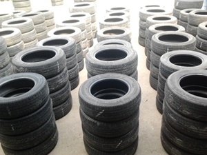 ขายยางเหมายกกอง(ร้านค้า) 9 ชุด 36 เส้น ตกชุดละ1800 14*5*16 สภาพดีปีสวย  ราคา :  16,000.00  บาท