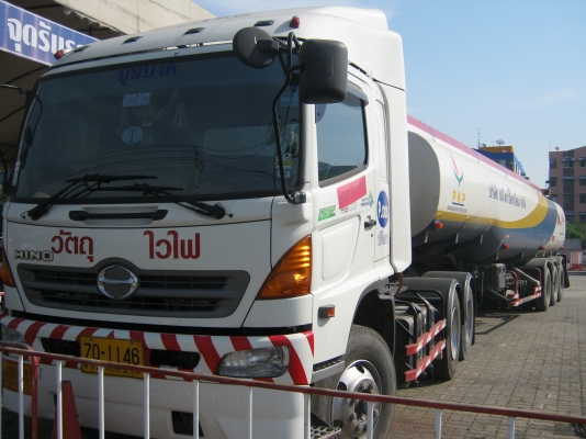 ด่วน! ประมูลรถหัวลาก 8 คัน (พุธที่ 16 ม.ค. 56 เวลา 11.00 น)