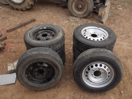 หางพ่วงเทรลเลอร์ ยอดเทรลเลอร์ รับต่อเทรลเลอร์ รถเกี่ยวข้าว รถแบคโฮ หางพ่วงเทรลเลอร์ ยอดเทรลเลอร์ รับต่อเทรลเลอร์ รถเกี่ยวข้าว รถแบคโฮ