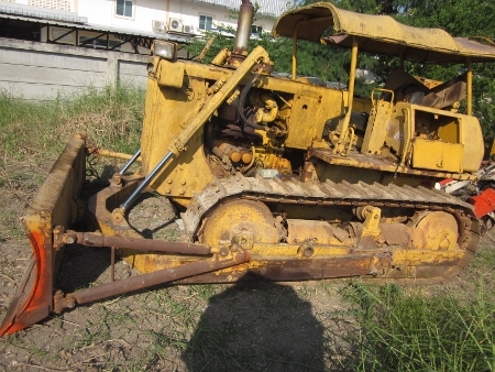 ขาย-รถดันดิน/ รถแทรกเตอร์ KOMATSU: D45A-1 มือสองนำเข้าจากญี่ปุ่น 90 แรงม้า สภาพสวย พร้อมใช้งาน