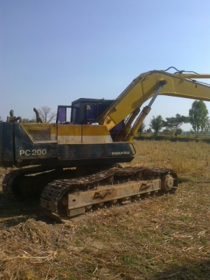 ขายKOMATSU PC 200-3สภาพสวยพร้อมใช้ ราคาต่อรองได้ ติดต่อได่ที่คุณ อ๊อฟ พิจิตร 086-737-9991 ขายKOMATSU PC 200-3สภาพสวยพร้อมใช้ ราคาต่อรองได้ ติดต่อได่ที่คุณ อ๊อฟ พิจิตร 086-737-9991