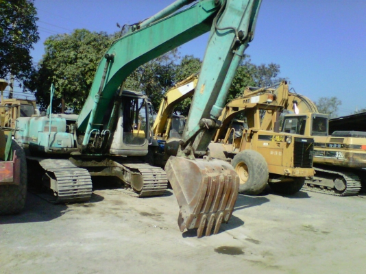 ขายKOBELCO SK200M6 YN07 สภาพสวยพร้อมใช้ ราคามาต่องรองได้ ติดต่อได้ที่คุณอ๊อฟ พิจิตร 086-737-9991