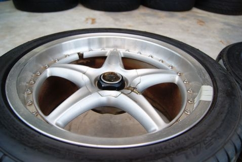 ล้อขอบ 17 หน้ากว้าง 8 et32 หลังกว้าง 9 et 36 1ชุด พร้อมยาง