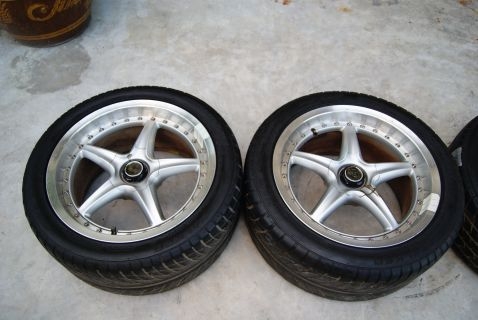 ล้อขอบ 17 หน้ากว้าง 8 et32 หลังกว้าง 9 et 36 1ชุด พร้อมยาง