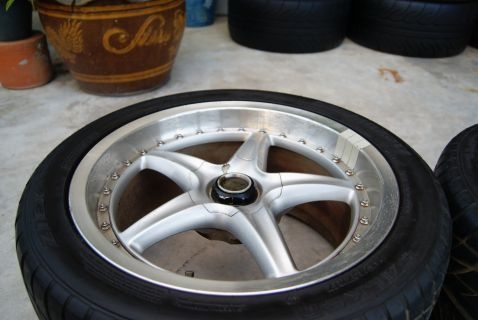 ล้อขอบ 17 หน้ากว้าง 8 et32 หลังกว้าง 9 et 36 1ชุด พร้อมยาง