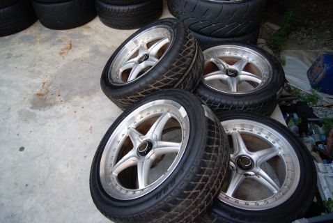 ล้อขอบ 17 หน้ากว้าง 8 et32 หลังกว้าง 9 et 36 1ชุด พร้อมยาง