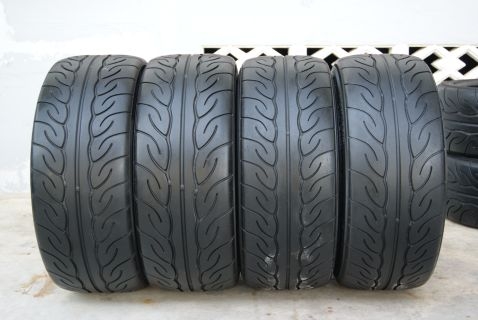 Yokohama AD08 225 45 17ปี11ปี09อย่างละคู่ Yokohama AD08 225 45 17ปี11ปี09อย่างละคู่