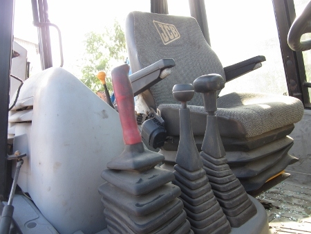 ขาย-รถหน้าตักหลังขุด JCB: รุ่น 217 ขาช้าง 91 แรง เครื่อง 4 สูบ 1 เพลา มีลายหัวเจาะ มือสองญี่ปุ่น