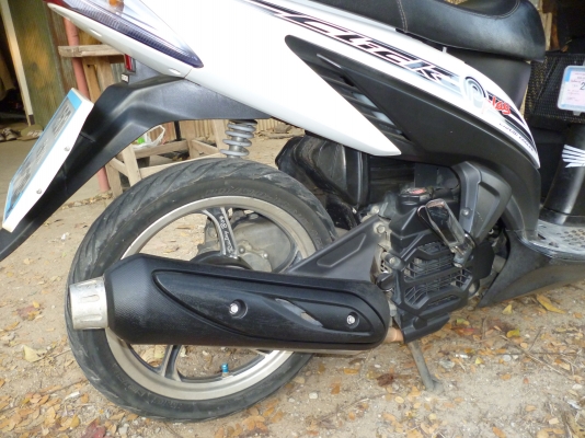 ฮอนด้าคลิ๊ก ปี51 สีขาว-ดำ(ล้อแม็ค) 21,800ภาษี พ.ร.บเต็ม รถเดิมๆ