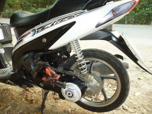 ฮอนด้าคลิ๊ก ปี51 สีขาว-ดำ(ล้อแม็ค) 21,800ภาษี พ.ร.บเต็ม รถเดิมๆ