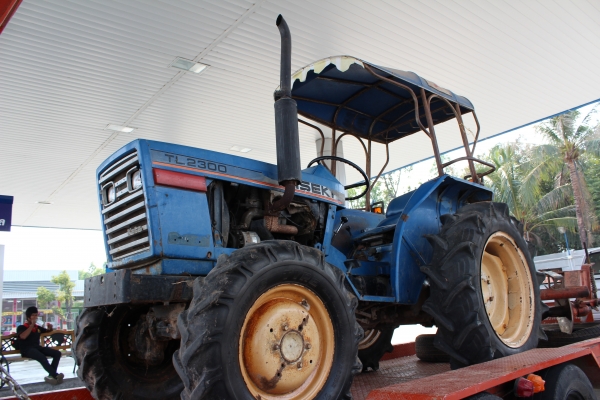 ISEKI TL2300-4wd พร้อมลุยงาน แรงดี ราคาถูกสนใจโทรเลย