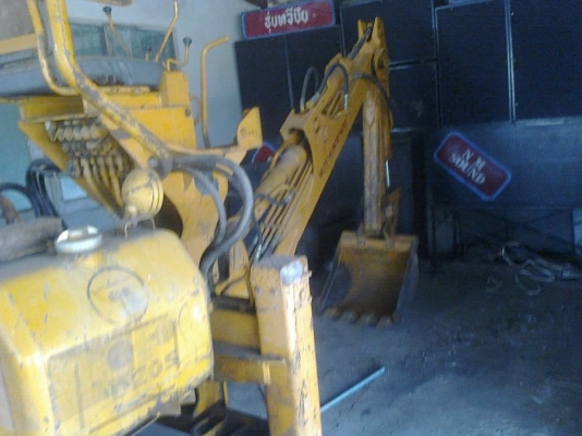 KOMATSU DHS 20-1 รถแทรกเตอร์ตีนตะขาบรุ่นพิเศษ ดันหน้าตักหลัง สภาพดีมากๆครับพร้อมใช้งาน เครื่องแรงดีไม่เยิ้ม ระบบไฮดรอลิกส์ไม่รั่วซึ่มไม่มีปัญหา อุปกรณ์ทุกชิ้นส่วนยังอยู่ครบ ช่วงล่างดี เอกสารสัญญาซื้อขาย ราคาต่อรองได้ครับ