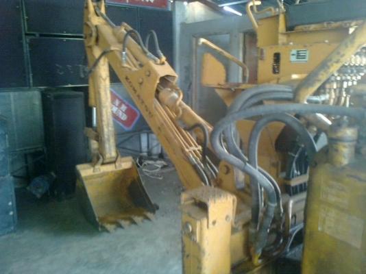 KOMATSU DHS 20-1 รถแทรกเตอร์ตีนตะขาบรุ่นพิเศษ ดันหน้าตักหลัง สภาพดีมากๆครับพร้อมใช้งาน เครื่องแรงดีไม่เยิ้ม ระบบไฮดรอลิกส์ไม่รั่วซึ่มไม่มีปัญหา อุปกรณ์ทุกชิ้นส่วนยังอยู่ครบ ช่วงล่างดี เอกสารสัญญาซื้อขาย ราคาต่อรองได้ครับ