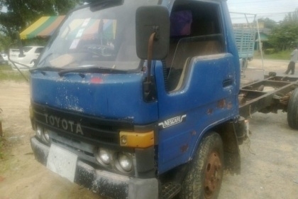 ขาย หัว ซัซซี่ TOYOTA 6 ล้อ DINA (BU87) ปี 91 เครื่อง 115 (14B) หัว ซัซซี่ (ซัซซี่สวยมาก) รถห้าง ขายตามสภาพ 220,000.- ขาย หัว ซัซซี่ TOYOTA 6 ล้อ DINA (BU87) ปี 91 เครื่อง 115 (14B) หัว ซัซซี่ (ซัซซี่สวยมาก) รถห้าง ขายตามสภาพ 220,000.-