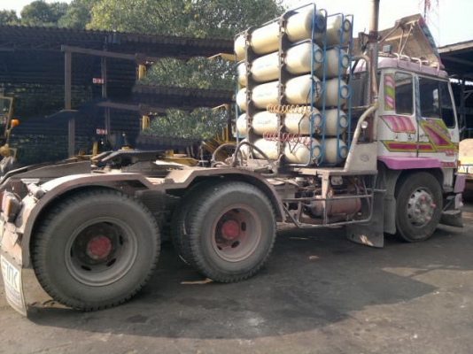 ขายรถหัวลาก 10 ล้อ 2 CNG 10 ถัง MITSUBISUHI FN527M-TG ปี.46