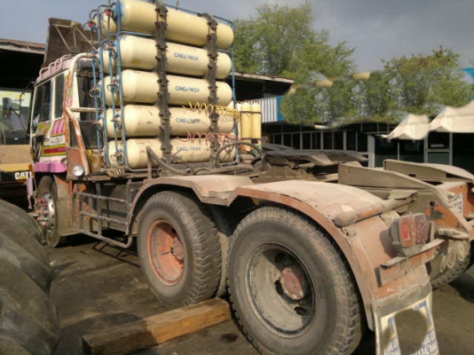 ขายรถหัวลาก 10 ล้อ 2 CNG 10 ถัง MITSUBISUHI FN527M-TG ปี.46