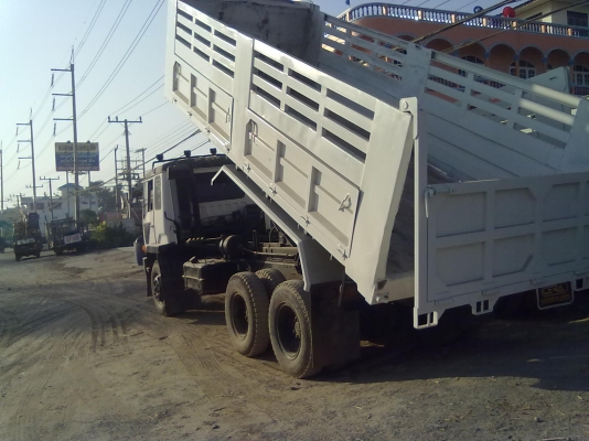 สิบล้อดั้ม มิตซูืืืบิชิ