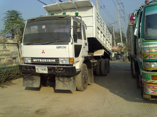 สิบล้อดั้ม มิตซูืืืบิชิ