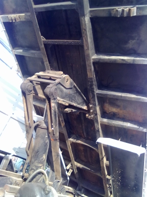 สิบล้อดั้ม มิตซูืืืบิชิ