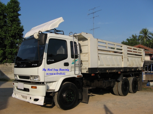 ขาย 10 ล้อ อีซูซุเดก้าดัมพ์สามมิตร 200 แรง ยาว 5.80 ม. ปี 2004 พร้อมใช้งาน สภาพกว่า 90 \% สวยกิ๊ป ๆ เครื่องแน่น คัสซีสวย รถใช้น้อย สนใจชมรถก่อนได้ครับ