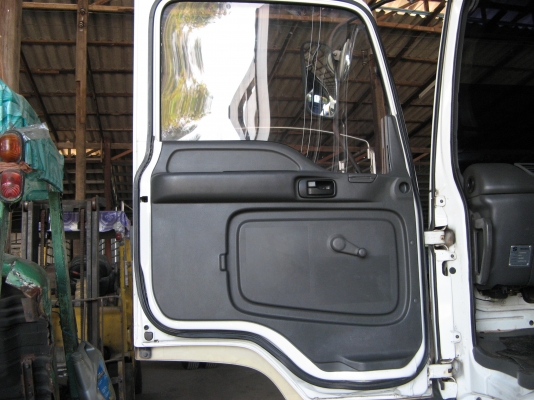 ขาย 10 ล้อ อีซูซุเดก้าดัมพ์สามมิตร 200 แรง ยาว 5.80 ม. ปี 2004 พร้อมใช้งาน สภาพกว่า 90 \% สวยกิ๊ป ๆ เครื่องแน่น คัสซีสวย รถใช้น้อย สนใจชมรถก่อนได้ครับ