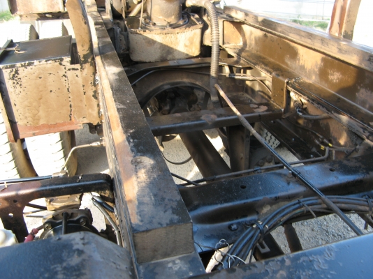 ขาย 10 ล้อ อีซูซุเดก้าดัมพ์สามมิตร 200 แรง ยาว 5.80 ม. ปี 2004 พร้อมใช้งาน สภาพกว่า 90 \% สวยกิ๊ป ๆ เครื่องแน่น คัสซีสวย รถใช้น้อย สนใจชมรถก่อนได้ครับ