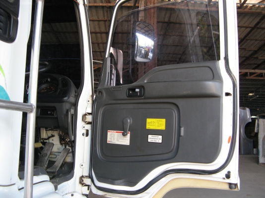 ขาย 10 ล้อ อีซูซุเดก้าดัมพ์สามมิตร 200 แรง ยาว 5.80 ม. ปี 2004 พร้อมใช้งาน สภาพกว่า 90 \% สวยกิ๊ป ๆ เครื่องแน่น คัสซีสวย รถใช้น้อย สนใจชมรถก่อนได้ครับ