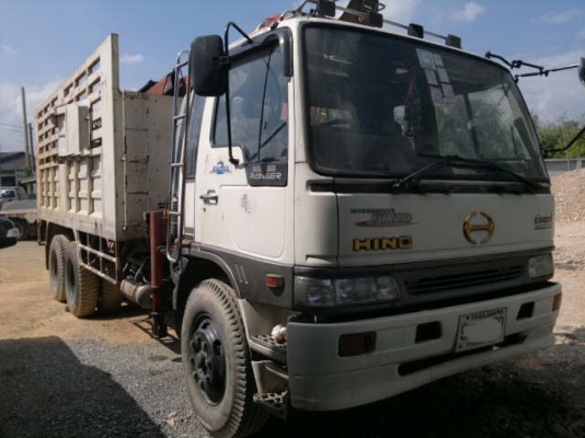ขายรถ 10 ล้อ เพลาเดียว กระบะเหล็กคอกสูง ติดตั้ง เฮี๊ยบมือขยุ้ม  5 ตัน HINO FM รถสวย พร้อมใช้