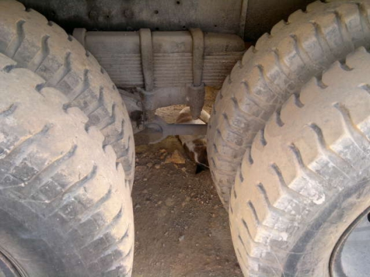 ขายรถ 10 ล้อ เพลาเดียว กระบะเหล็กคอกสูง ติดตั้ง เฮี๊ยบมือขยุ้ม  5 ตัน HINO FM รถสวย พร้อมใช้