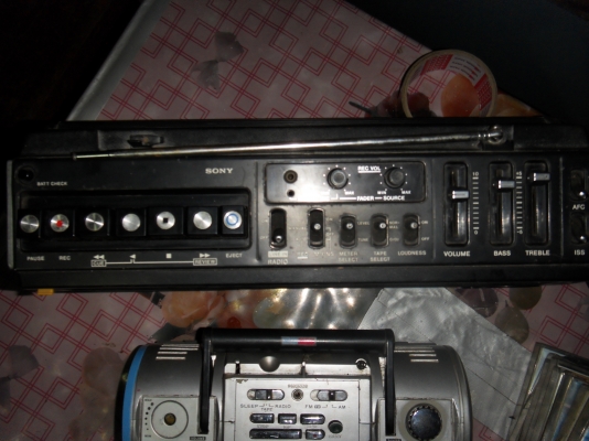 ขายวิทยุsonyโบราณ ใช้งานได้ สภาพสมบูณร์แบบ และอื่นๆอีก ขายวิทยุsonyโบราณ ใช้งานได้ สภาพสมบูณร์แบบ และอื่นๆอีก