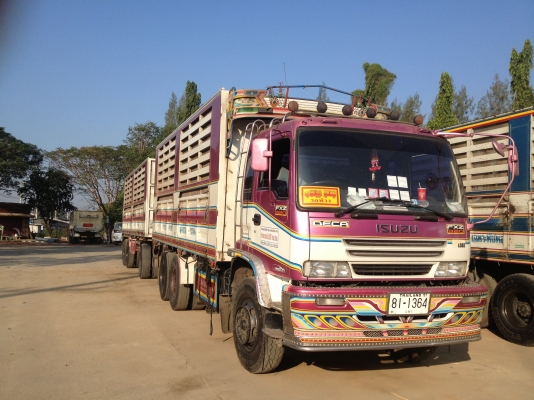 Isuzu DECA 320 hp กระบะบรรทุก+ลูกพ่วง3คาน