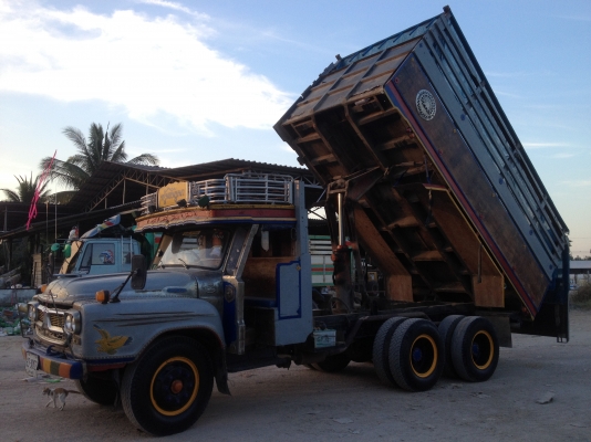 ขาย10ล้อหน้ายาว2เพลาดั๊มช่วงล่างจัมโบ้200 พ.เพาเวอร์ คัทซีสวย สวยเดิมบางป๊องๆ