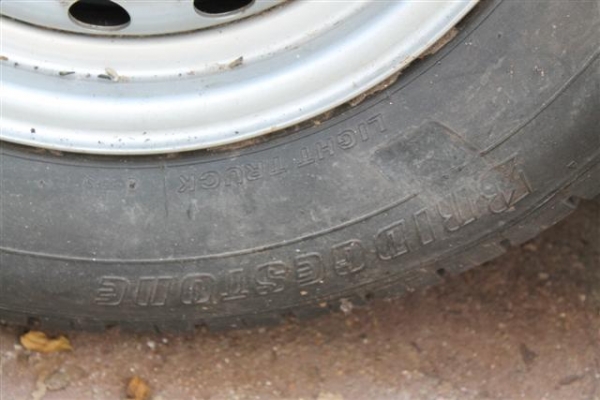 ต้องการขายล้ออะไหล่พร้อมยางเดิม DMAX ราคาถูก