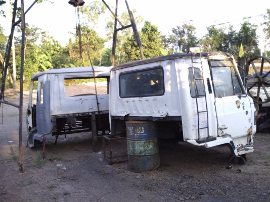 ขายหัวเก๋ง Nissan UD หัวปี๊ป สองหัวคู่ ราคาเบาๆ